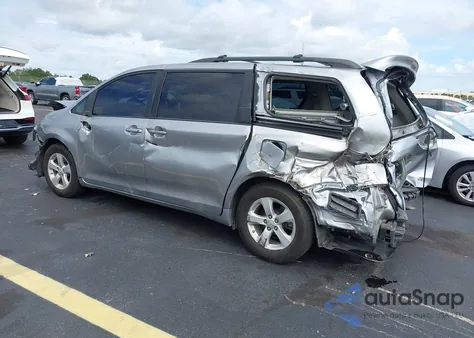 2011 Toyota Sienna Le V6 из США, поврежденный, VIN 5TDKK3DC3BS087949